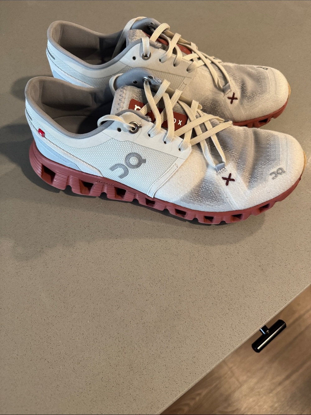 On Running Women’s Sneakers in White and Rose